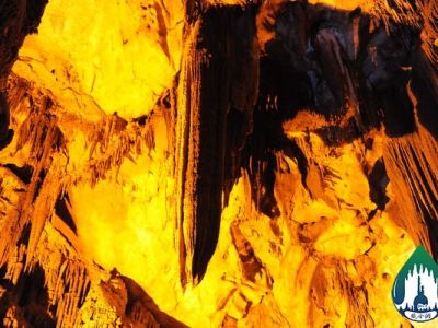 16-1-76-Tongue-shaped stalactite