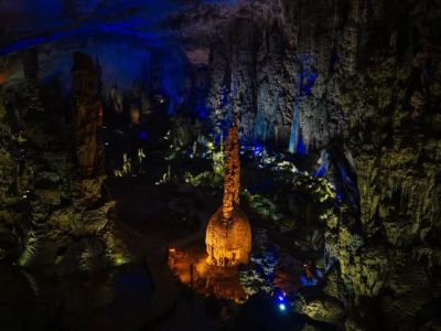 登顶热销榜！织金洞凭硬核口碑，成今夏贵州避暑顶流