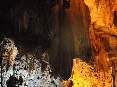 16-1-72-Curtain-shaped stalactite